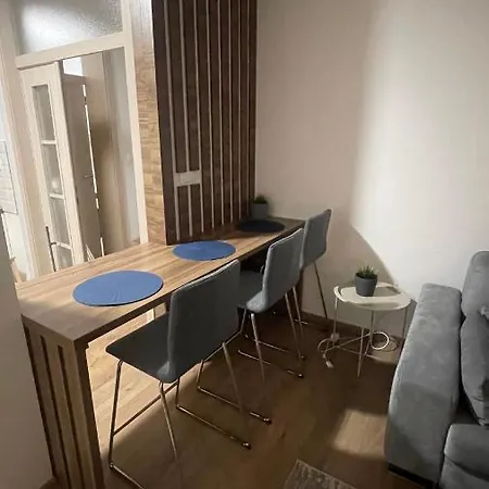 2 Bedroom Modern At The Heart Of
