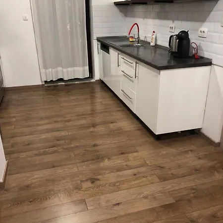 2 Bedroom Modern At The Heart Of דירה