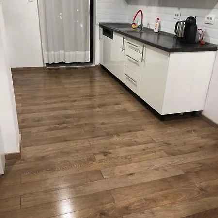 2 Bedroom Modern At The Heart Of דירה *