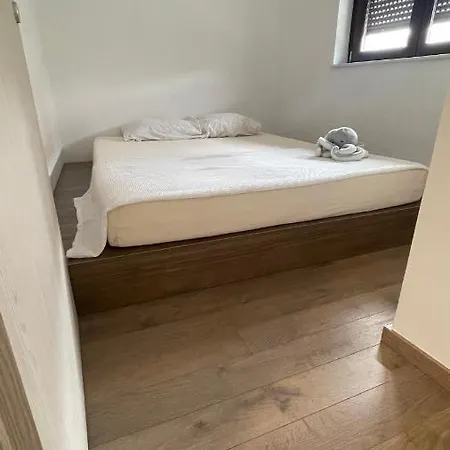 2 Bedroom Modern At The Heart Of דירה